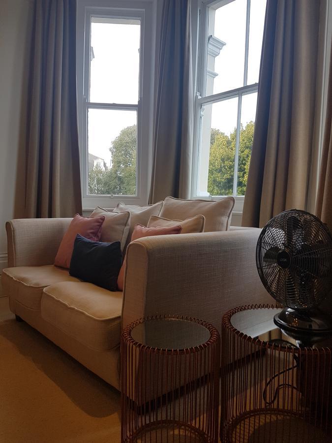 フォークストン ザ レリッシュ Bed & Breakfast エクステリア 写真